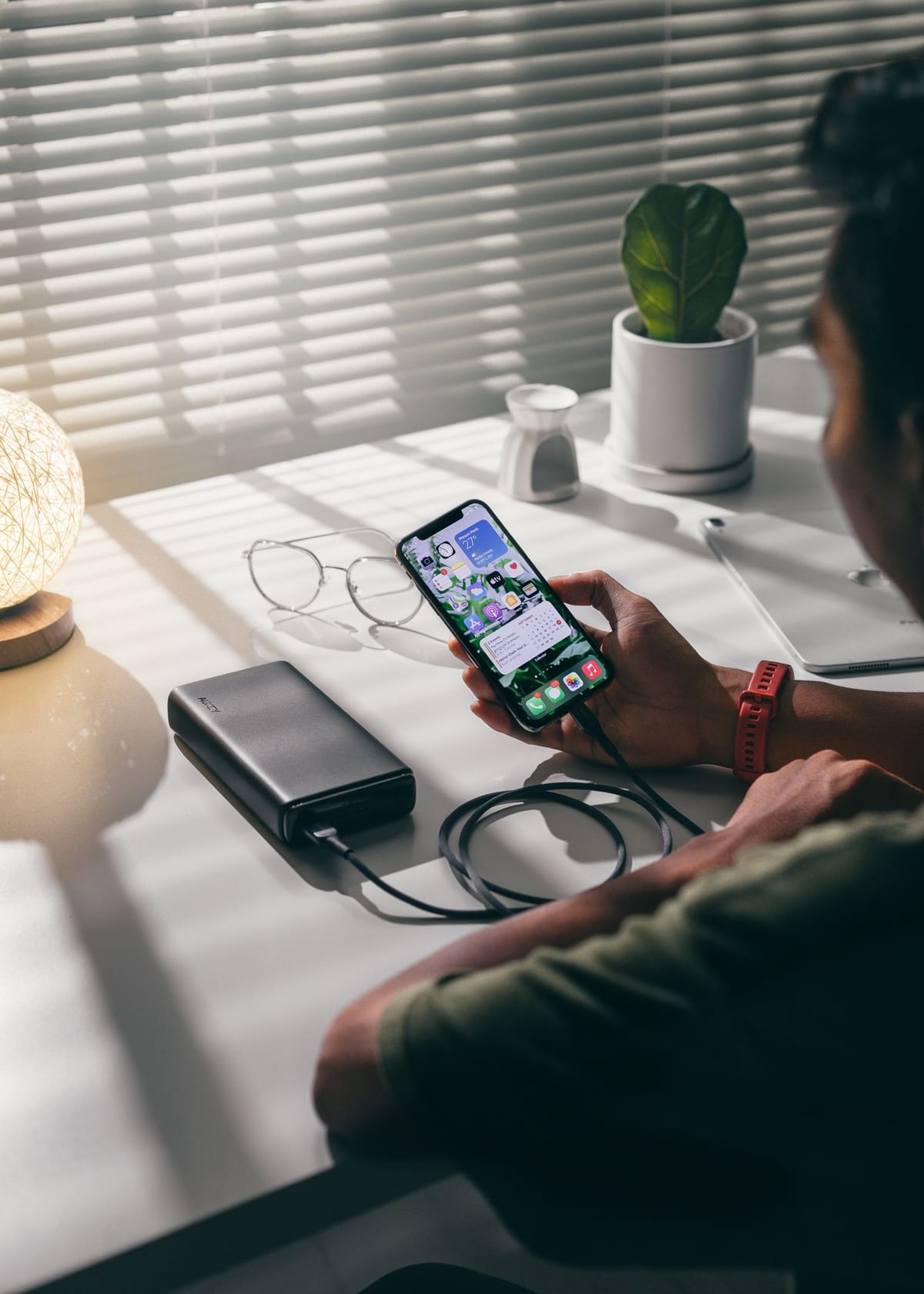 Power bank para Android: 10.000 ou 20.000 mAh, watts e o que levar no avião